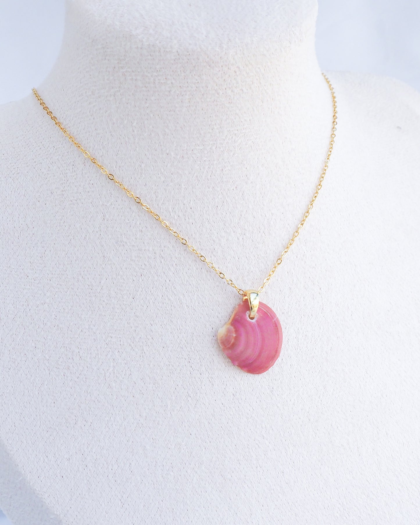 Fuchsia Pink Venus Shell Necklace on model