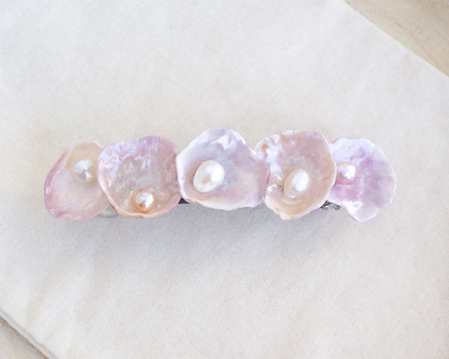 SEASHELL HAIR CLIP ~ Jingle Shells and Pearls Mini