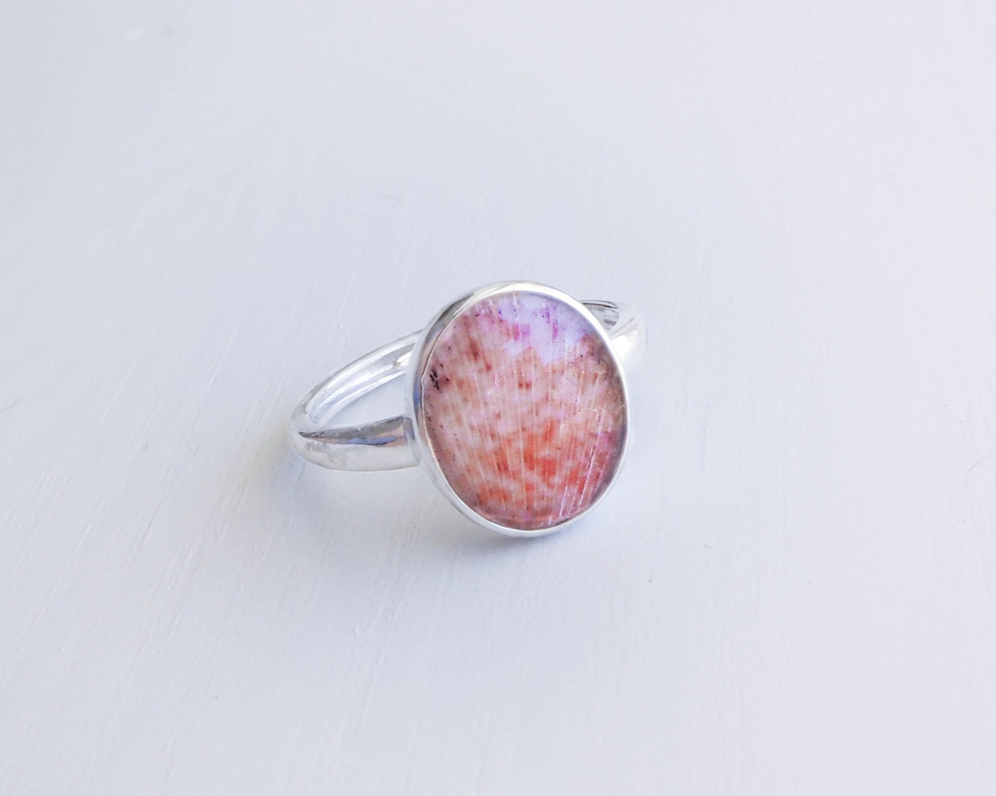 Close-up of Coastal Scallop Shell Ring, Coastal Scallop Shell, Seaside Jewelry, Unique Beach Accessory, Portugal, algarve gifts