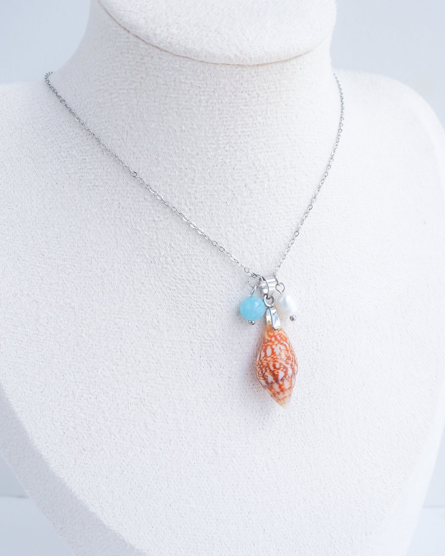 OCEANIC TRIO SILVER NECKLACE - Blue Pearl Rustic Dove Shell