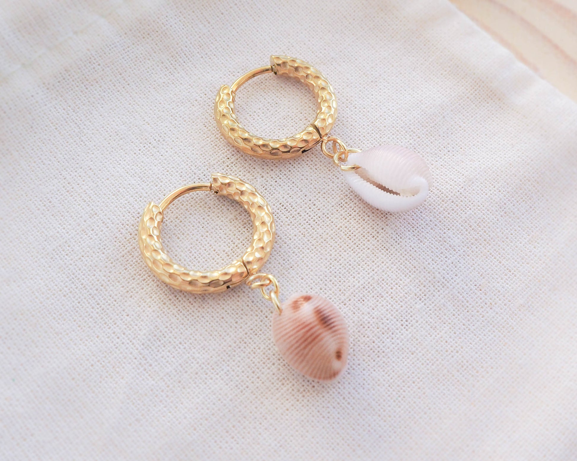 Chic Coastal Charms: Exclusive Cowrie Shell Gold Earrings
