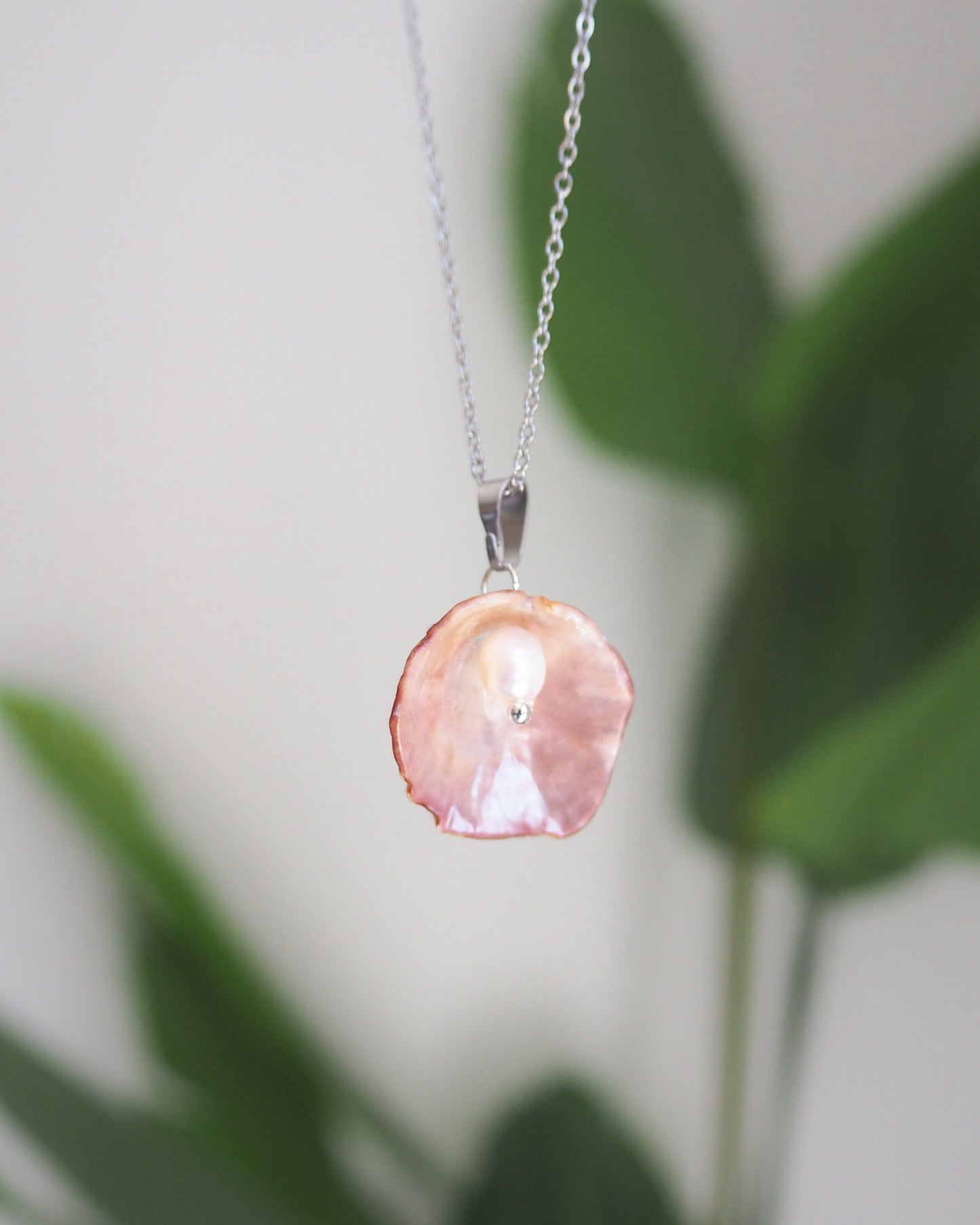 Pink Jingle Shell Silver Necklace with Freshwater Pearl