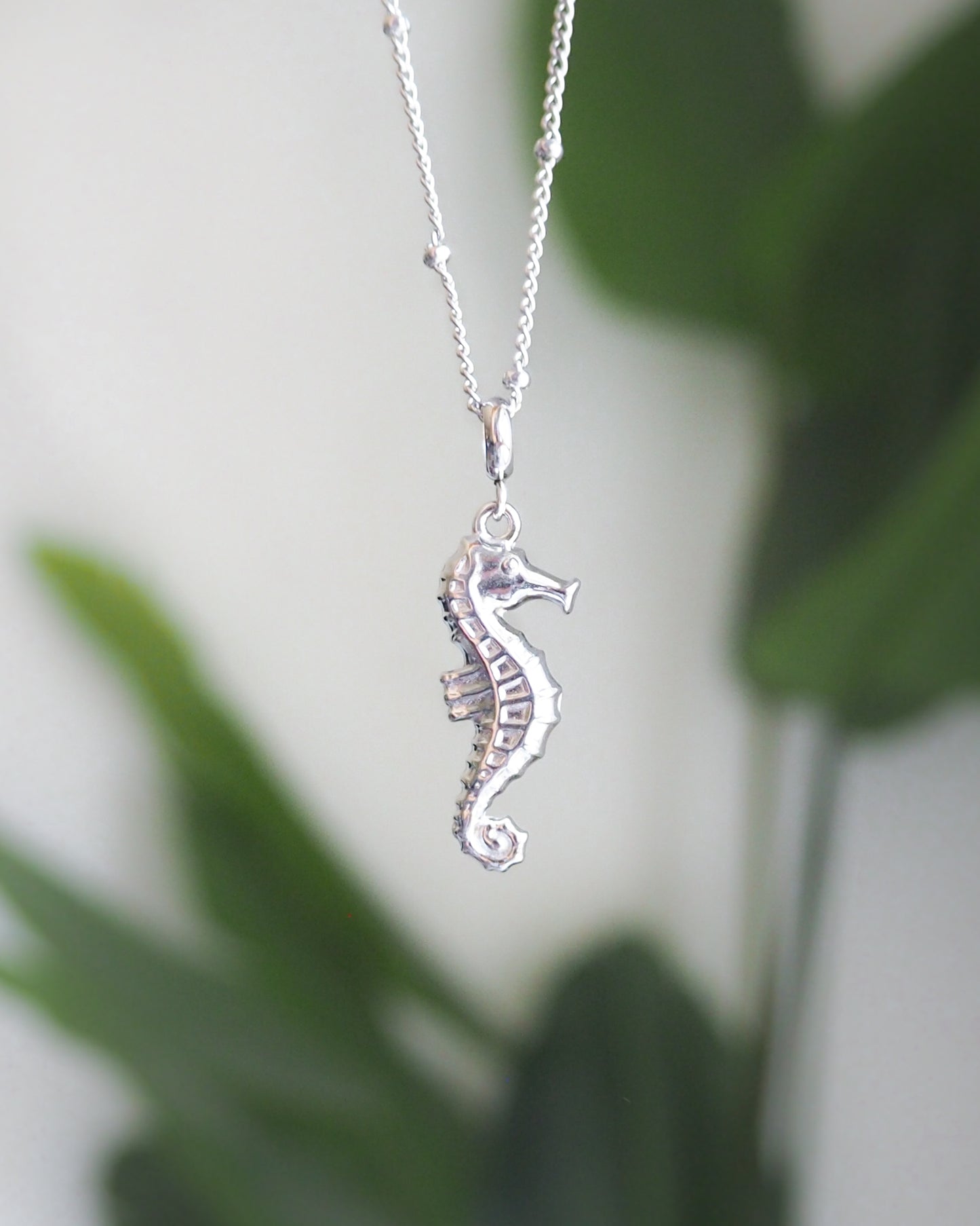 SEAHORSE NECKLACE ~ Silver