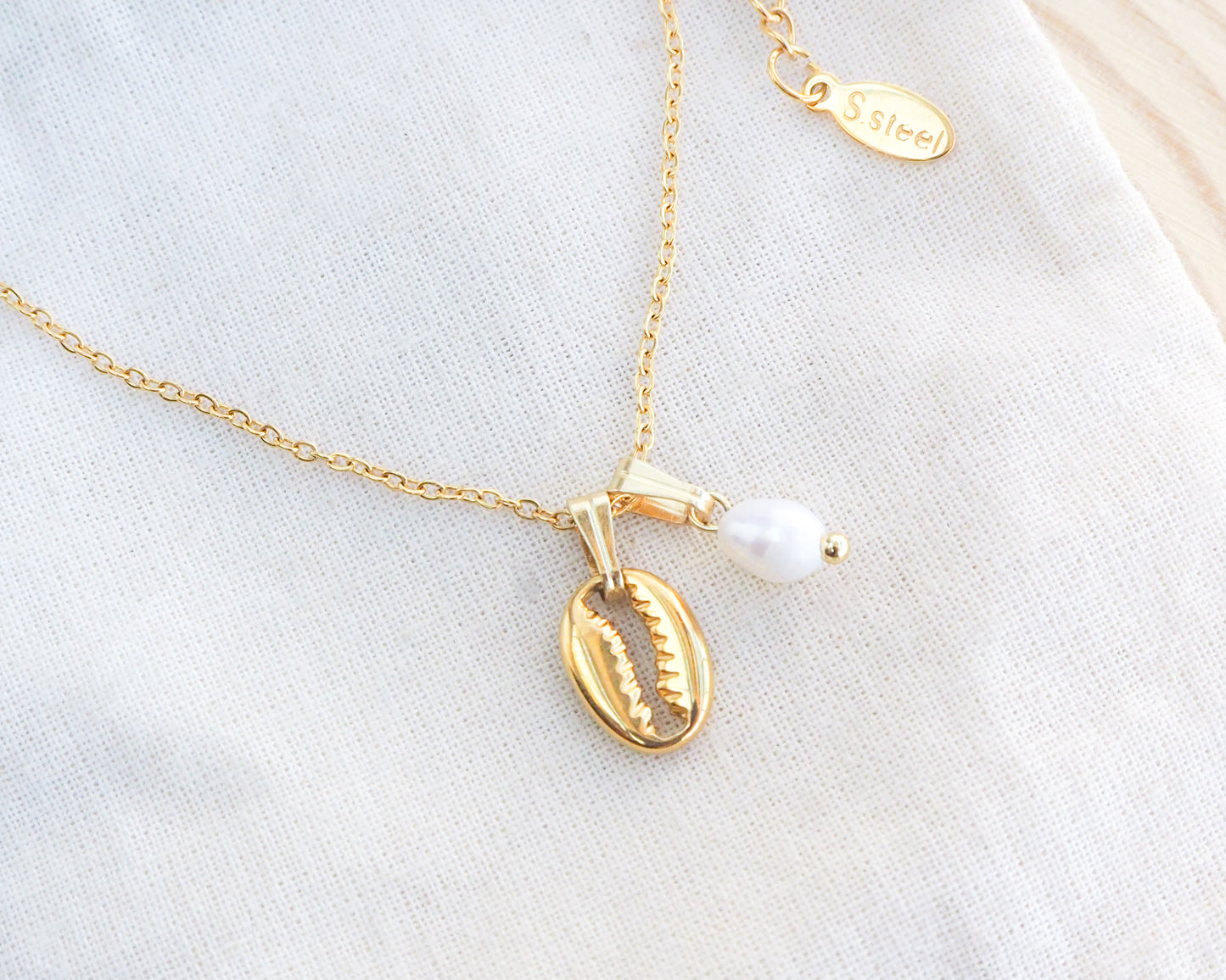 COWRIE PEARL NECKLACE ~ Gold or Silver