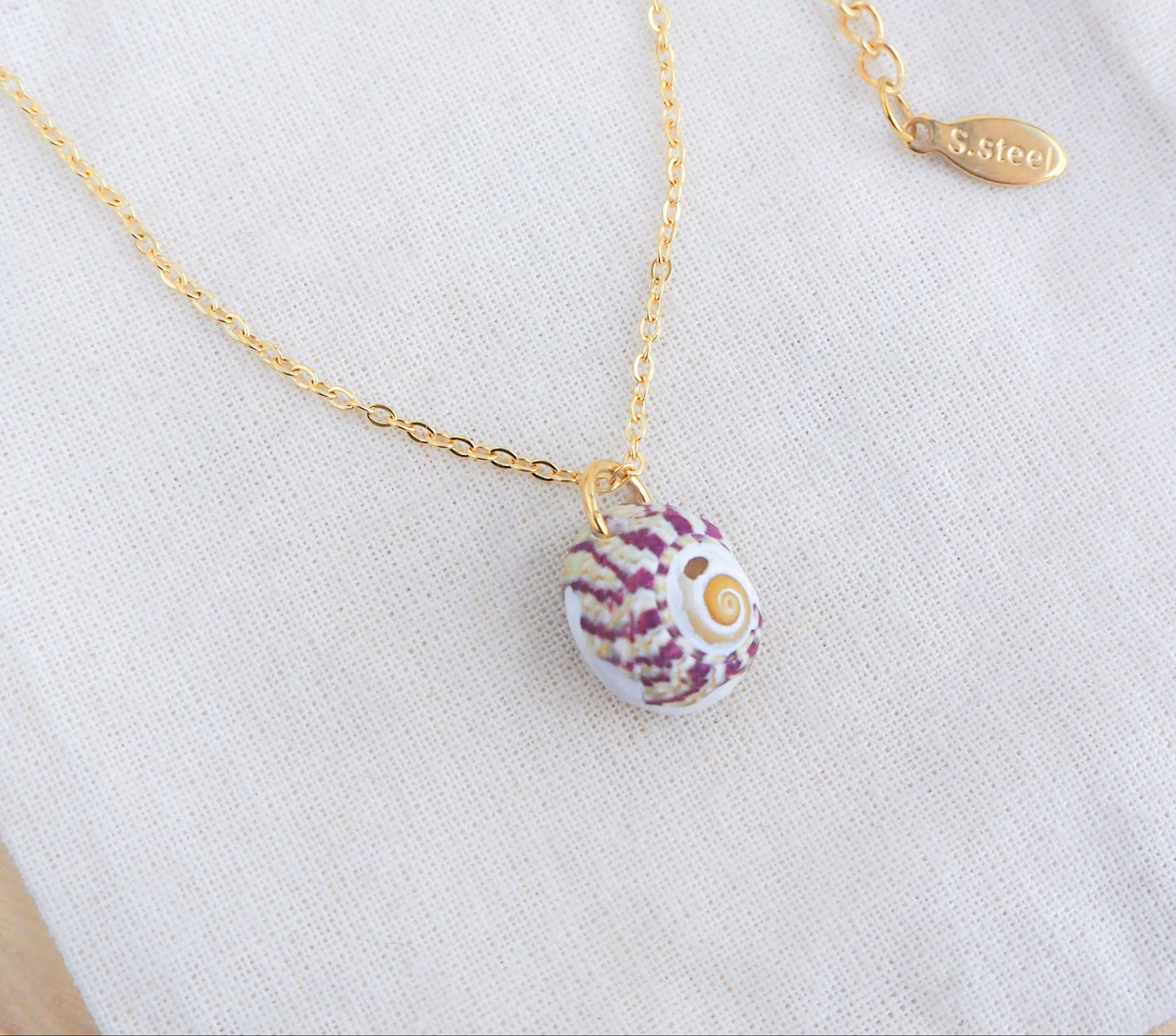 SEASHELL NECKLACE ~ Tiny Bordeaux Striped Top Shell