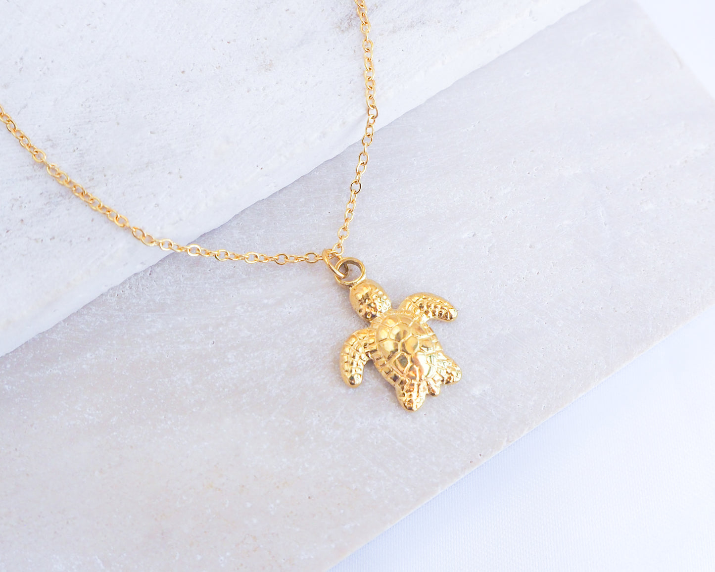 TURTLE NECKLACE ~ Gold