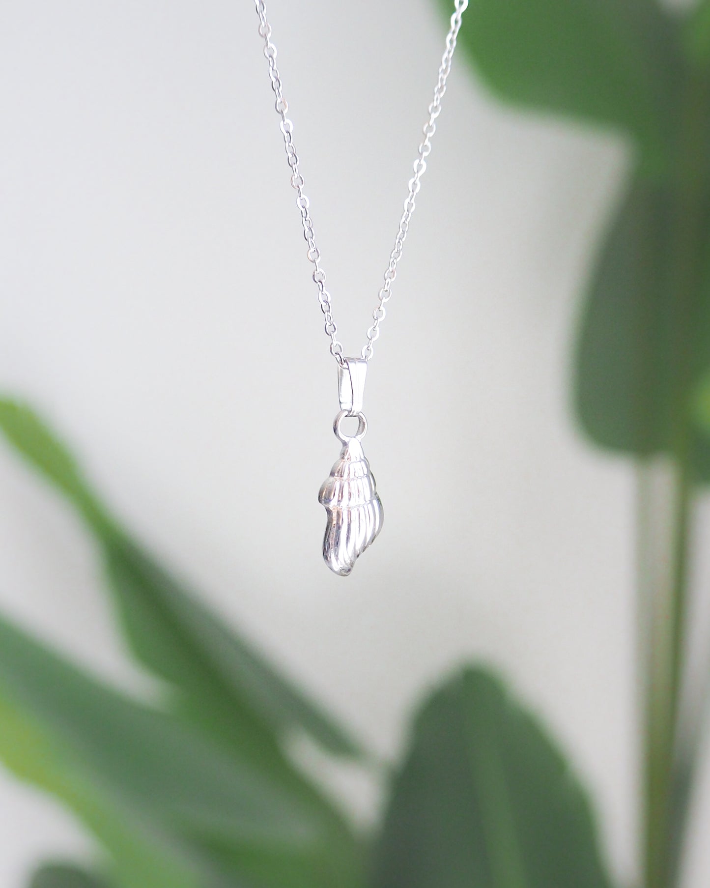 Silver Necklace with Conch Shell Pendant in Silver Stainless Steel
