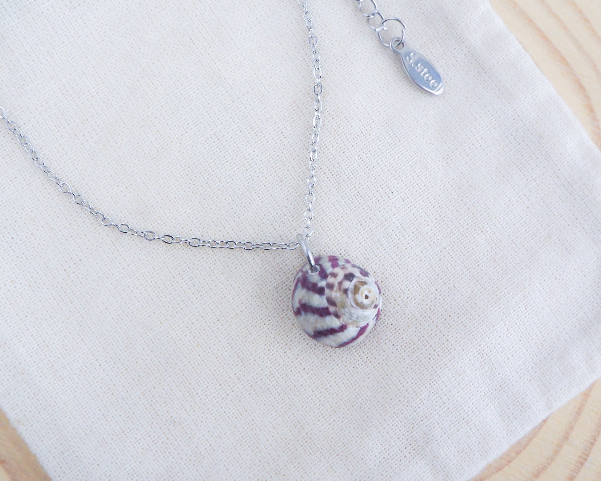 Purple Striped Top Shell Silver Necklace side view