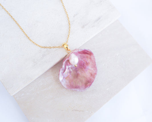 Fuchsia Pink Pearl Shell Necklace V on display, Gold Pearly Pink Oyster Shell Necklace, Fuchsia Pink Pearly Shell handpicked from Portugal, Sea by Lou, Mother of Pearl Shell Portugal 