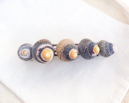 Close up of Lined Top Shells Hair Clip Barrette displayed on cotton. Seashell Beach Clip from Portugal, Handpicked Real Shells, Seashell Hair Decoration, Mermaid Wedding Hair Assocciares, Coastal Christmas gift, Beach Wedding Hair