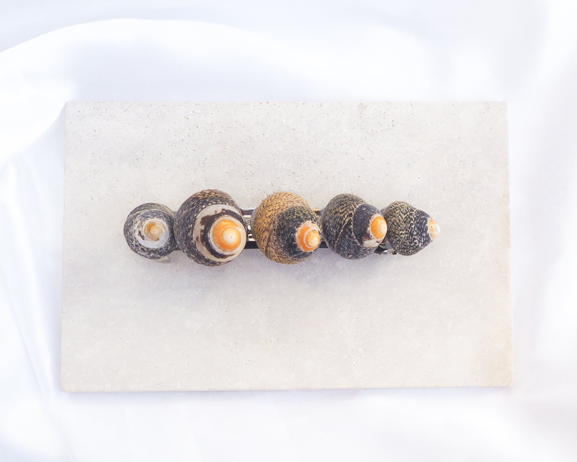 Lined Top Shells Hair Clip Barrette on stone displayed, Seashell Beach Clip from Portugal, Handpicked Real Shells, Seashell Hair Decoration, Mermaid Wedding Hair Assocciares, Coastal Christmas gift, Beach Wedding Hair