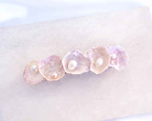 Mini Jingle Shell Pearl Hair clip displayed. pearly shell Hair Clip Barrette, Boho Seashell Beach Clip from Portugal, Handpicked Real Shells, Seashell Hair Decoration, Bohemian Seashell Wedding Hair Assocciares, Coastal Christmas gift, Beach Wedding Hair