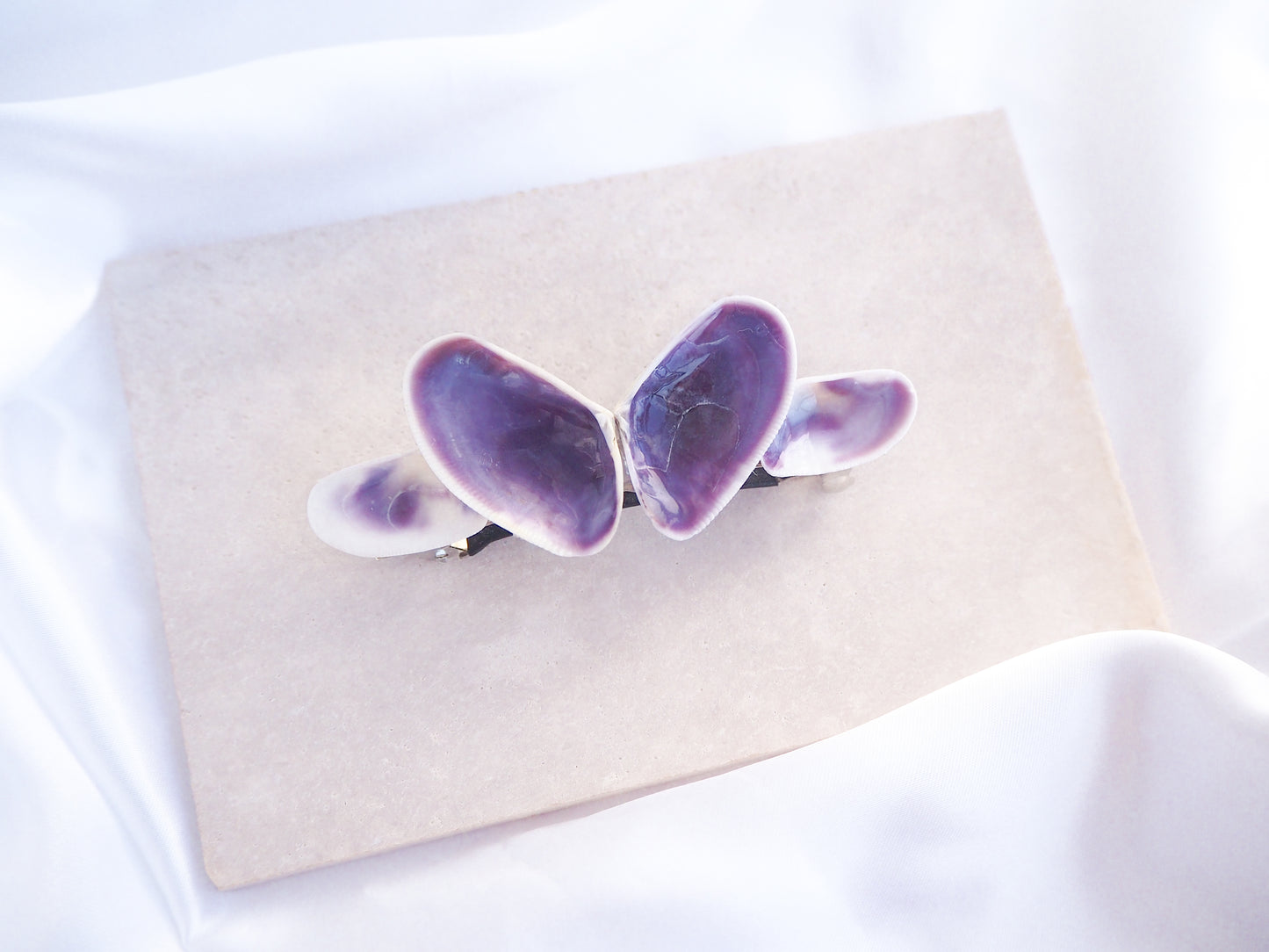 Purple Coquina Shells Butterfly Hair Clip Barrette on stone displayed, Purple Shells from Portugal, Handpicked Real Coquina Shells, Sea Butterfly Shell Hair Decoration, Seashell Wedding Hair Assocciares, Coastal Christmas gift, Beach Wedding Hair