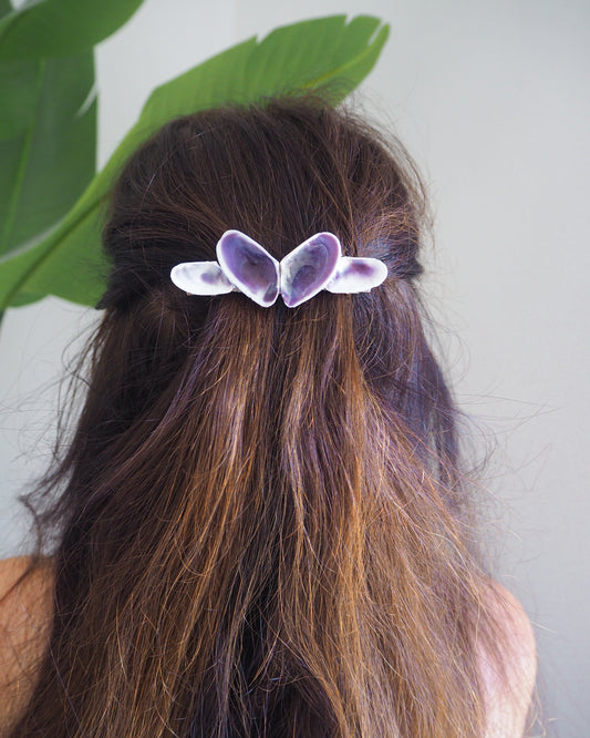 Model wearing Purple Coquina Shells Butterfly Hair Clip Barrette, Purple Shells from Portugal, Handpicked Real Coquina Shells, Sea Butterfly Shell Hair Decoration, Seashell Wedding Hair Assocciares, Coastal Christmas gift, Beach Wedding Hair