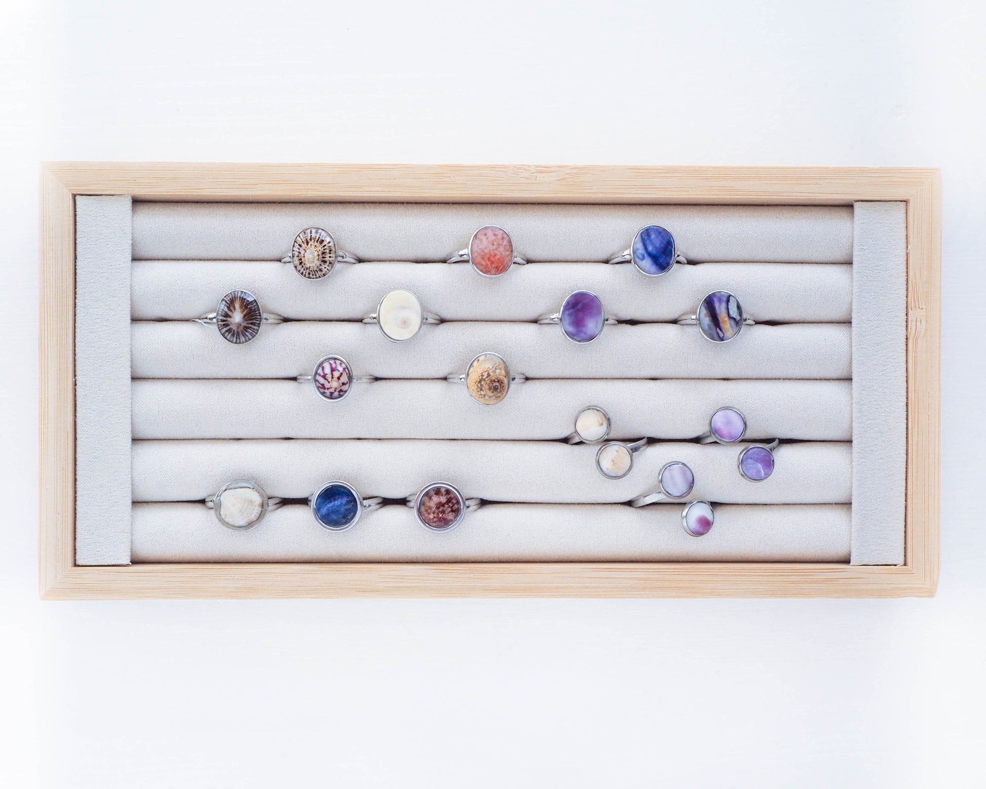 Overview SEA BY LOU seashell rings 2023