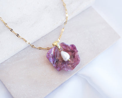 Close up of Fuchsia Pink Pearl Shell Necklace VII displayed on stone, Gold Pearly Pink Oyster Shell Necklace, Fuchsia Pink Pearly Shell handpicked from Portugal, Sea by Lou, Mother of Pearl Shell Portugal 