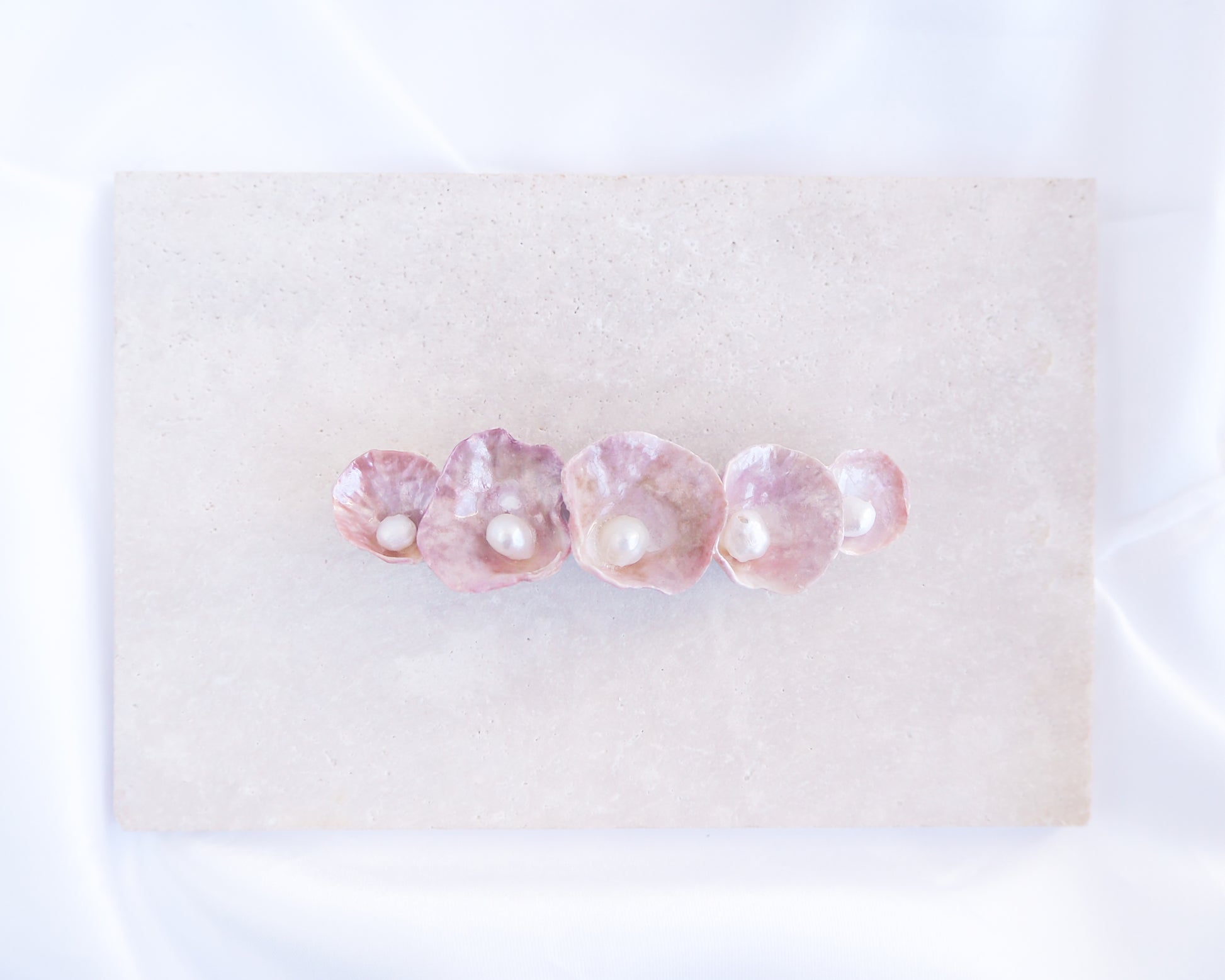 Mini Jingle Shell Pearl Hair clip II on stone displayed. Pearly shell Hair Clip Barrette made with pink fuchsia jingle shells from Portugal., Boho Seashell Beach Clip from Portugal, Handpicked Real Shells, Seashell Hair Decoration, Bohemian Seashell Wedding Hair Assocciares, Coastal Christmas gift, Beach Wedding Hair