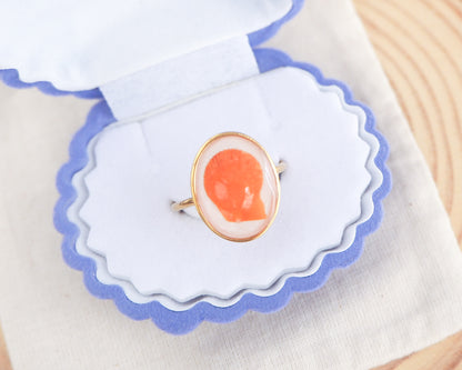 Tiny Orange Scallop Shell Gold Ring in white blue seashell jewelry box. Tiny Orange Scallop Shell Bezel Ring, 18k gold stainless steel, handpicked scallop shell from the beach of Portugal, variegated scallop shell  