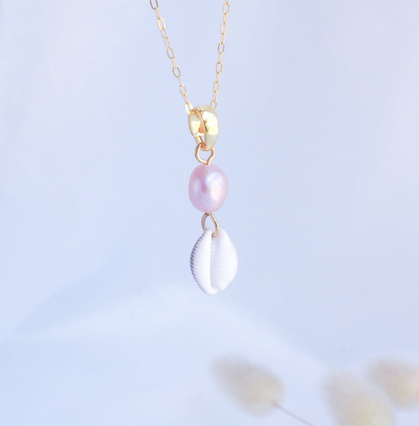 GOLD COWRIE SHELL PEARL NECKLACE ~ Rosé Pearl