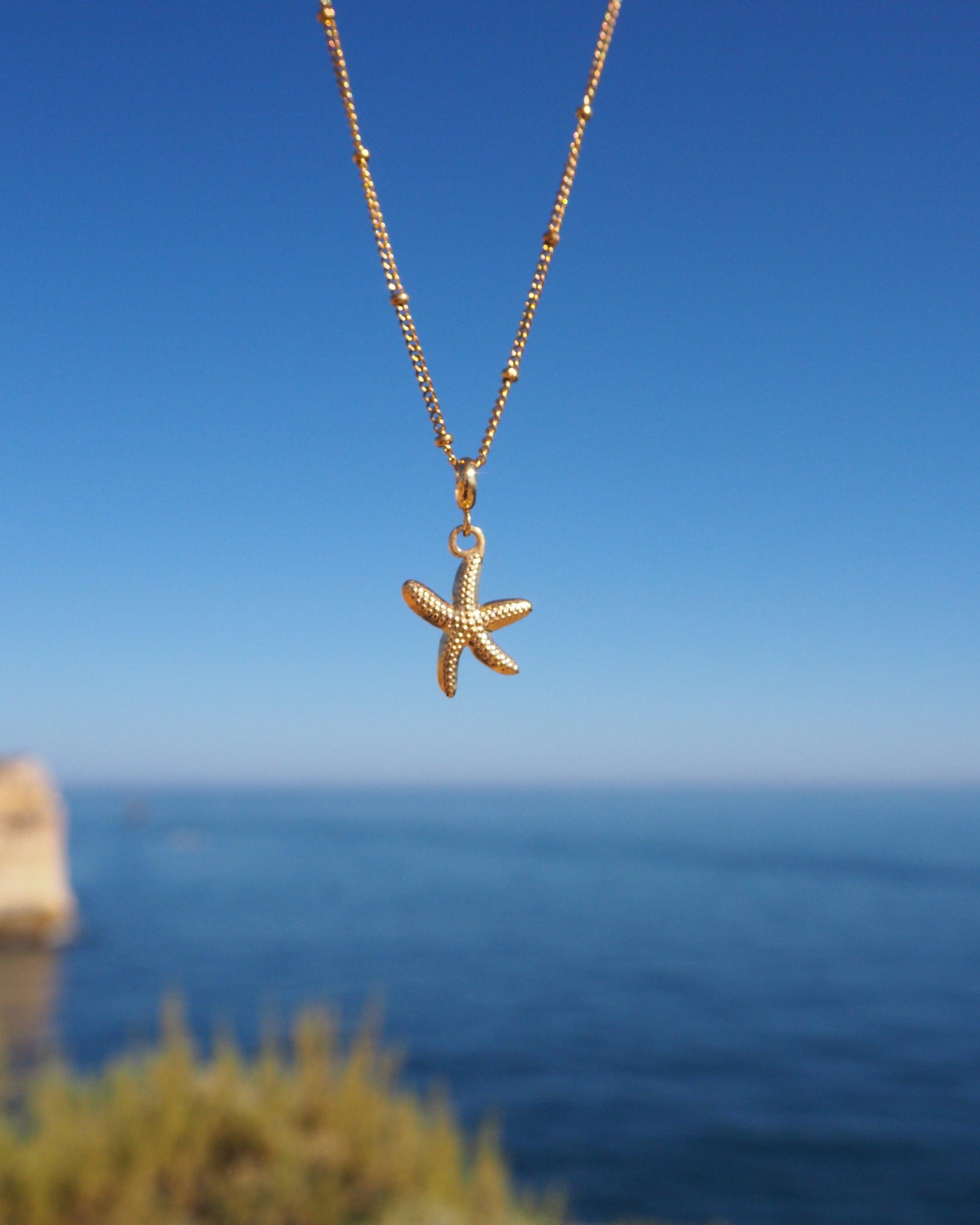 Chic Coastal Style: Sea Star Gold Necklace, Stainless Steel