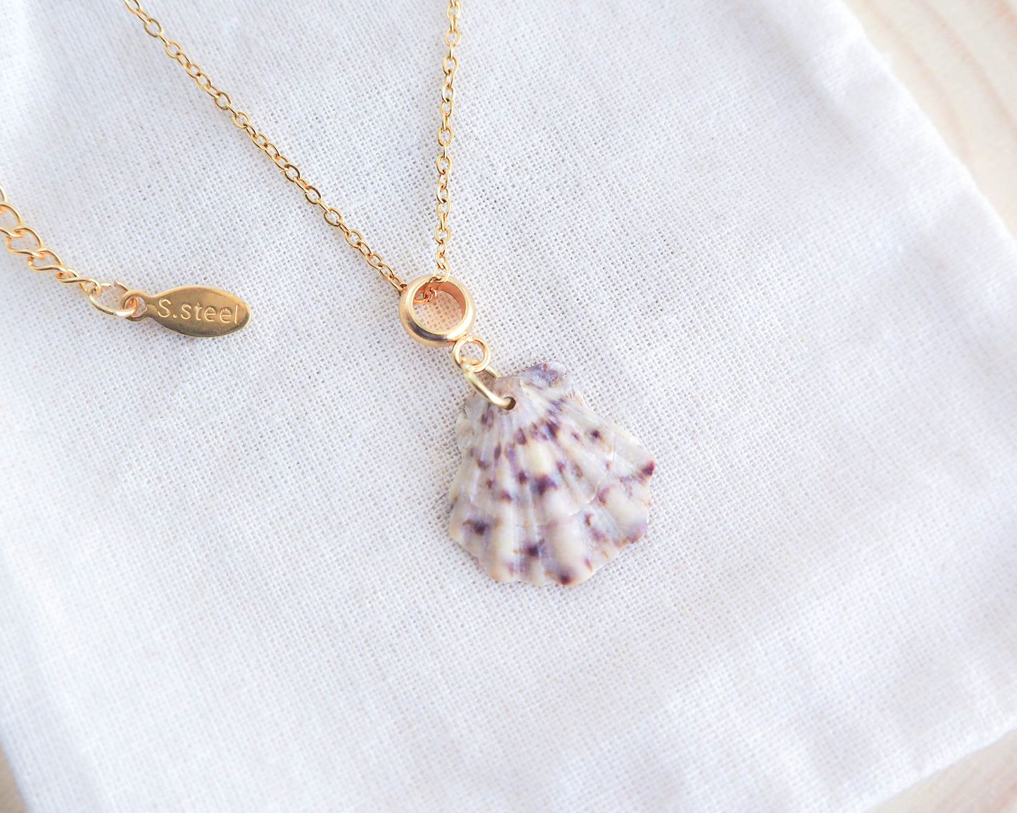 Leopard Scallop Shell Gold Necklace, Real Shell from Algarve, Portugal. Scallop Shell Necklace, Stainless Steel chain, Animal Print Seashell