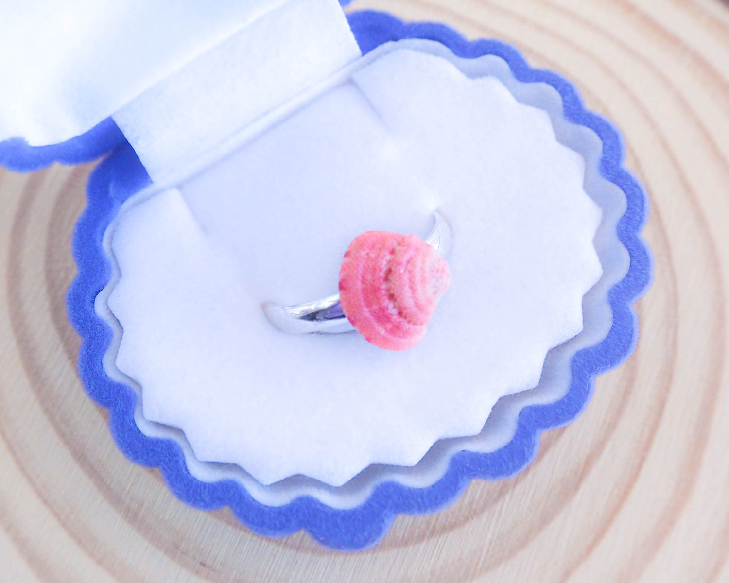 Fuchsia Venus Shell Ring, adjustable ring on display, mini seashell ring, shell from portugal, beach girl gift from portugal, seabylou