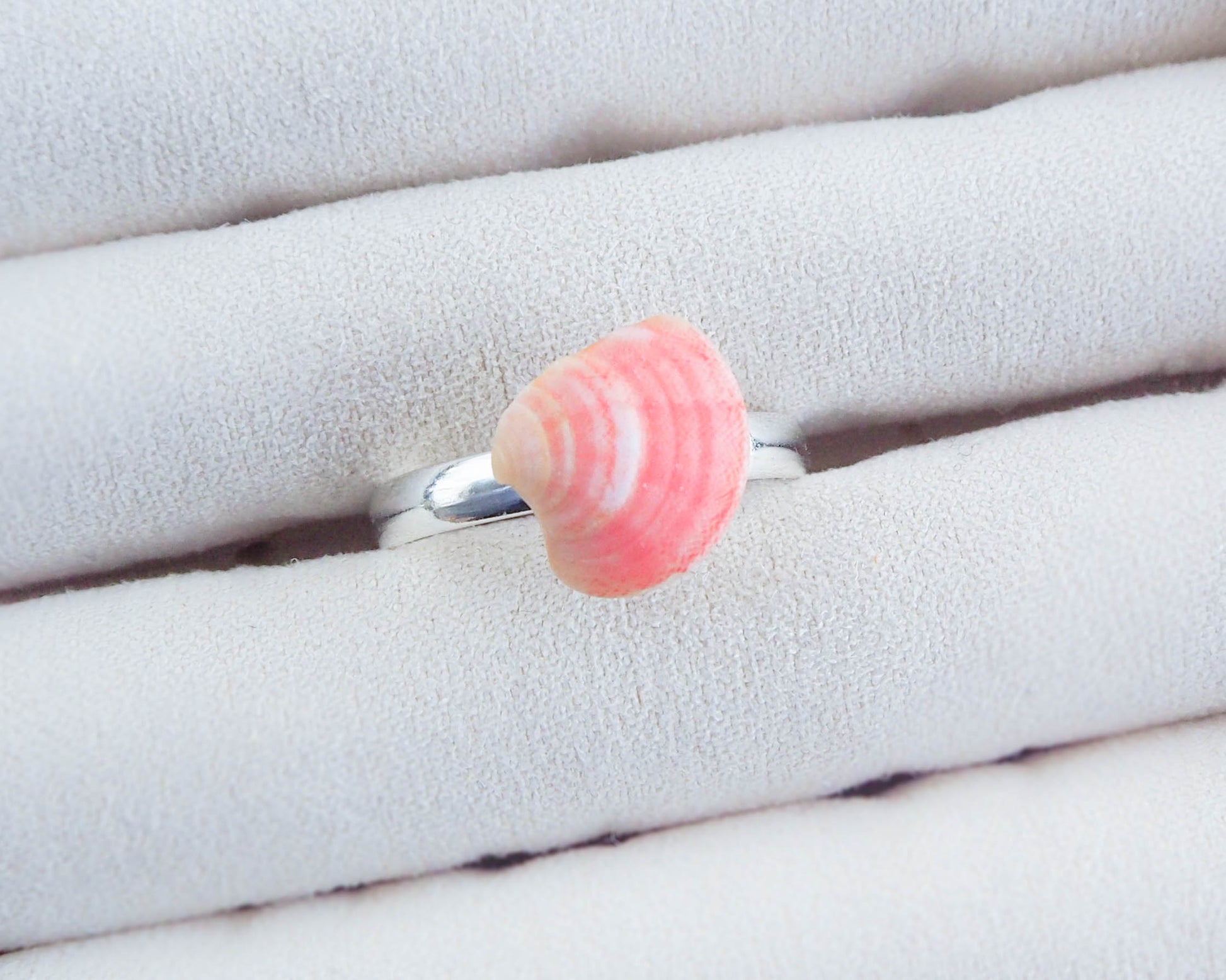 Real Pink Shell Ring, Sea by Lou, Venus Shell Ring, adjustable ring on display, mini seashell ring, shell from portugal, beach girl gift from portugal,