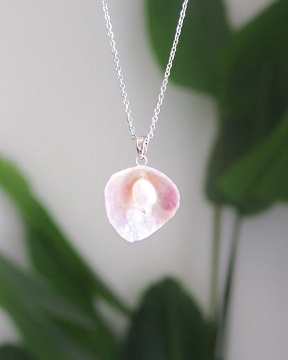 Silver Necklace with Pink Jingle Shell freshwater pearl, Mother of Pearl Pendant 
