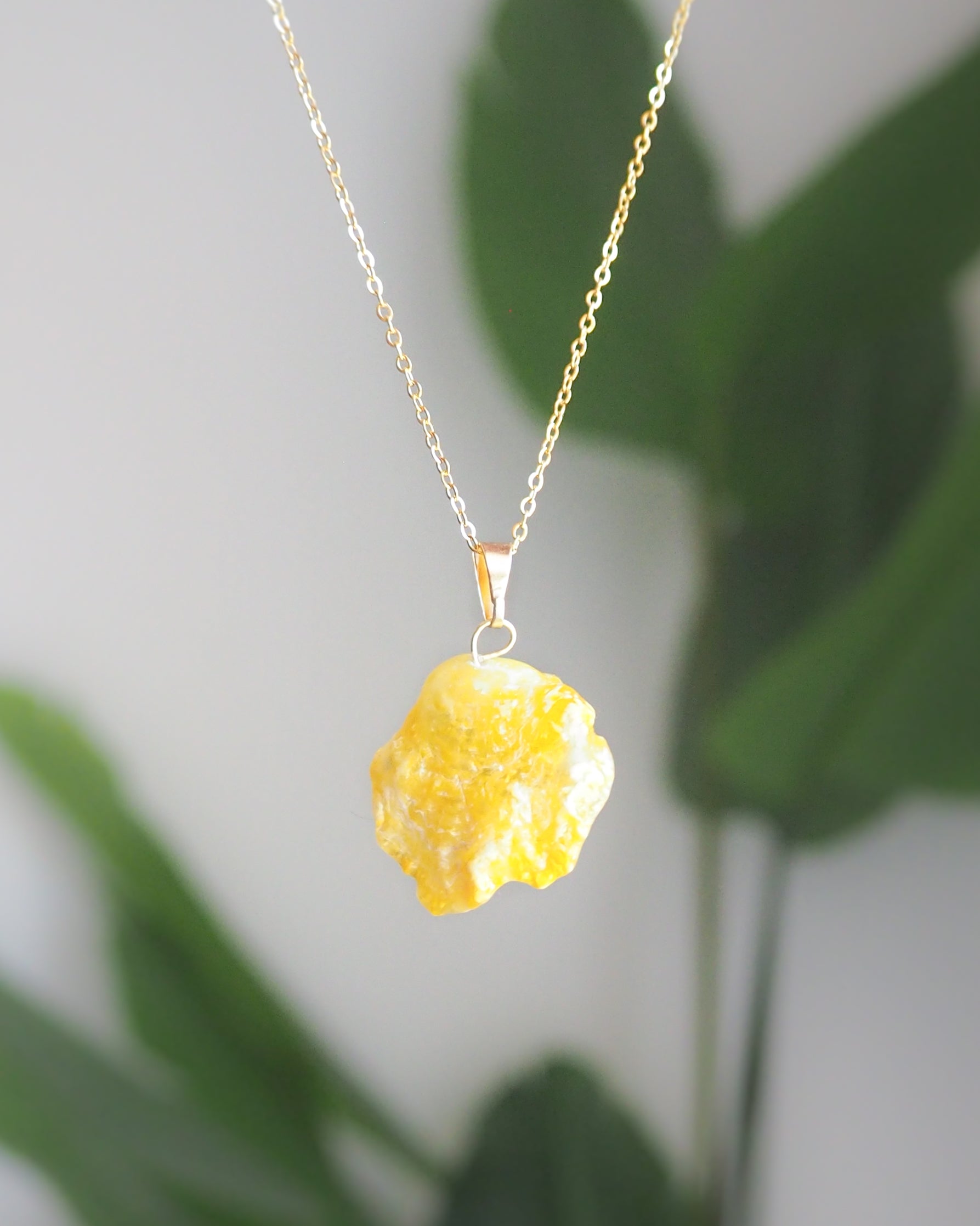 Gold Yellow Jingle Shell Necklace backside, Mother of Pearl Pendant