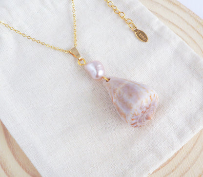 GOLD CONE SHELL PEARL NECKLACE ~ Rosé Pearl