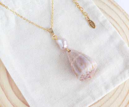 GOLD CONE SHELL PEARL NECKLACE ~ Rosé Pearl