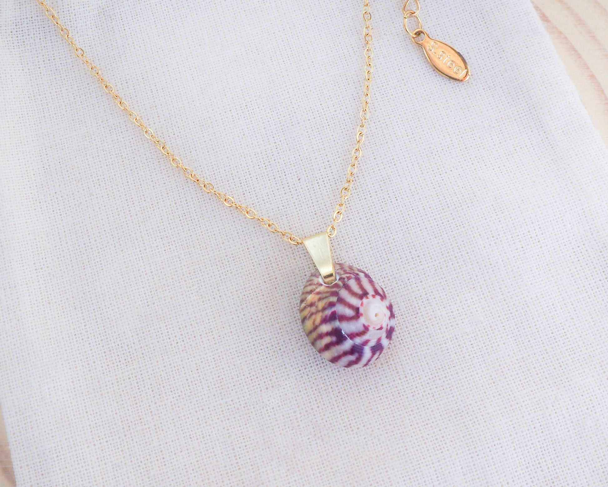 Striped Top Shell Necklace, Bordeaux red shell from portugal side view
