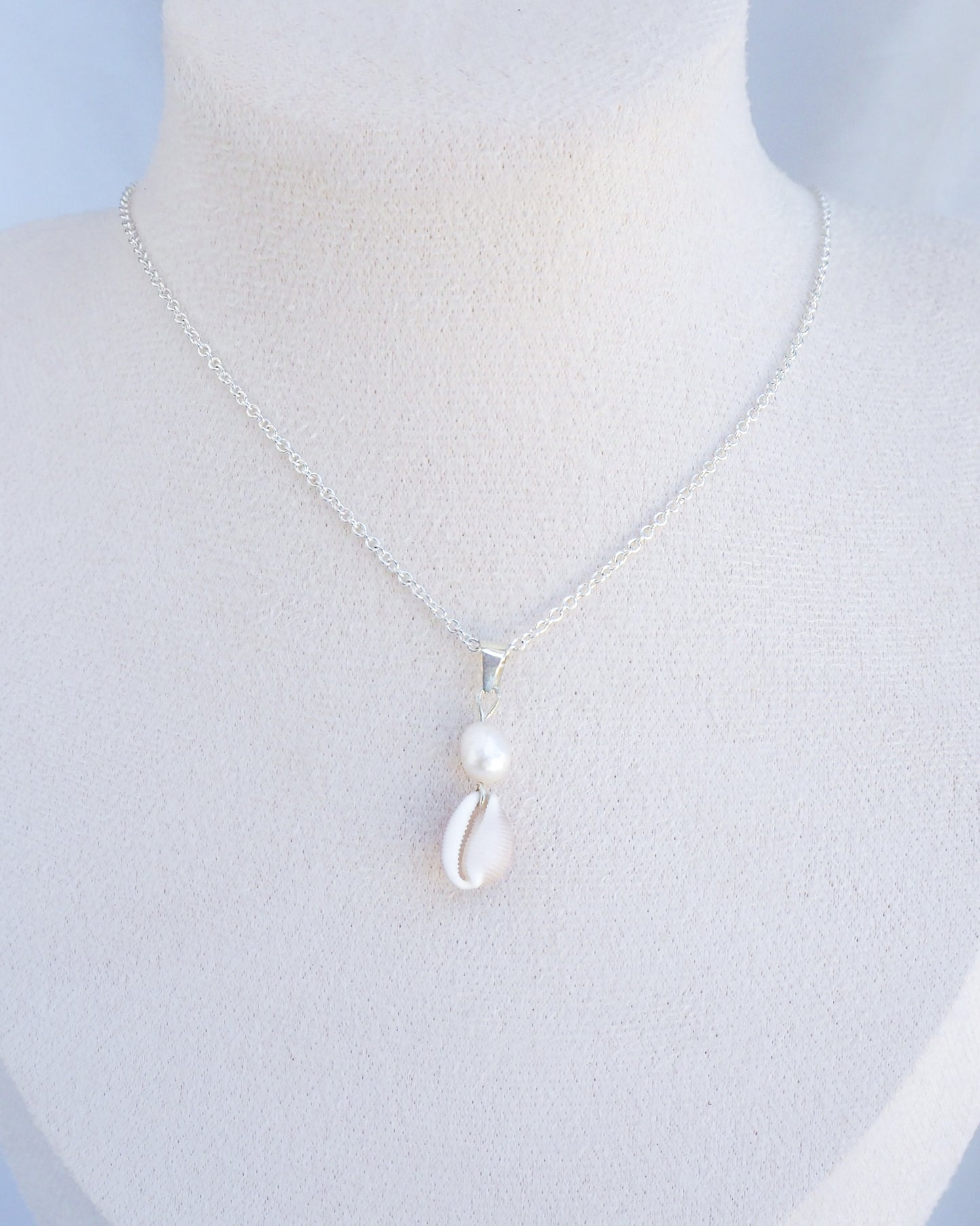 SILVER COWRIE SHELL PEARL NECKLACE ~ White Pearl