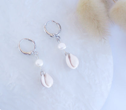 Cowrie shell earrings with freshwater pearls and 925 silver earrings, coastal wedding jewelry